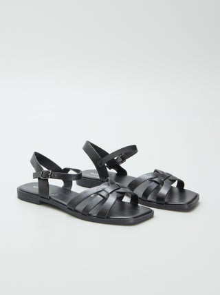 Sandalen met riempje en gesp