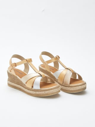 Sandalen met sleehak
