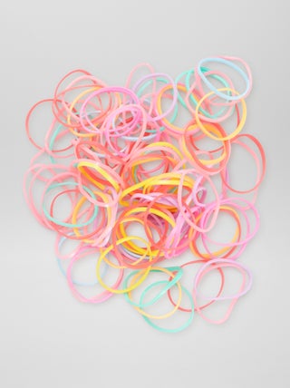Set van 100 gekleurde elastiekjes