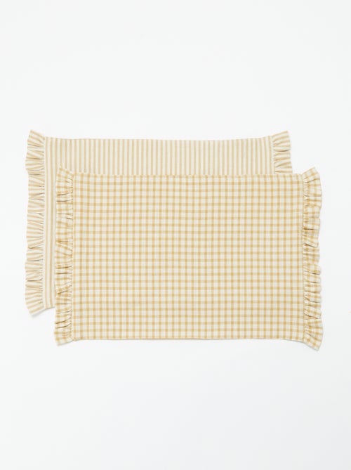 Setje met 2 placemats met ruches (32 x 45 cm) - Kiabi