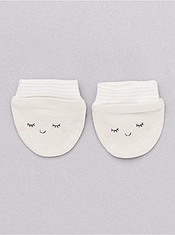 Setje met muts en wanten van 'Petit Béguin' - Kiabi