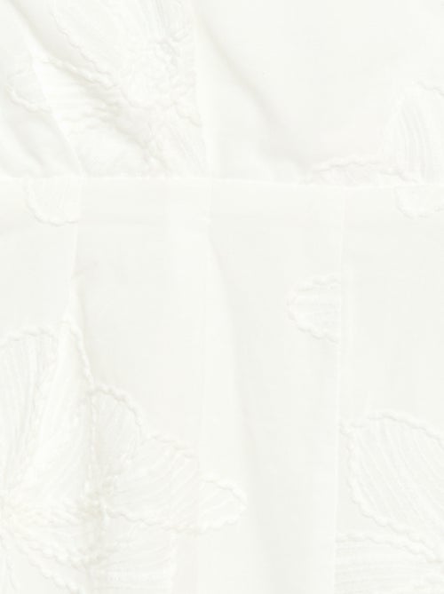 Short jumpsuit met grote geborduurde bloemen - Kiabi