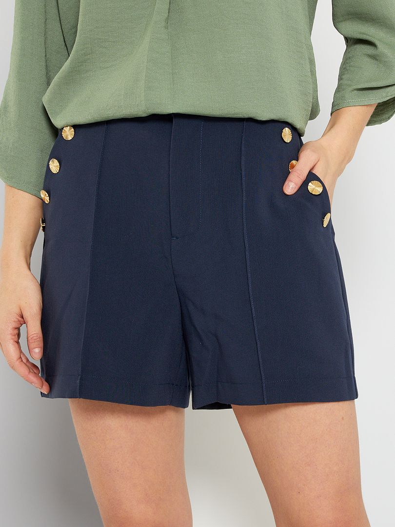 Short met marineknopen