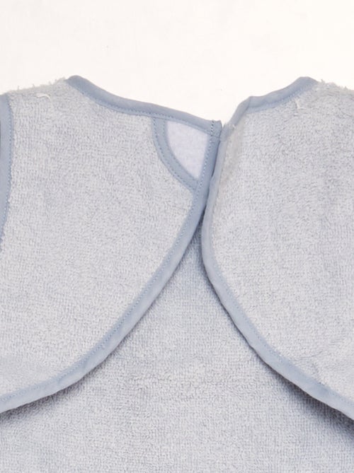 Slabbetje in twee stofsoorten - Kiabi