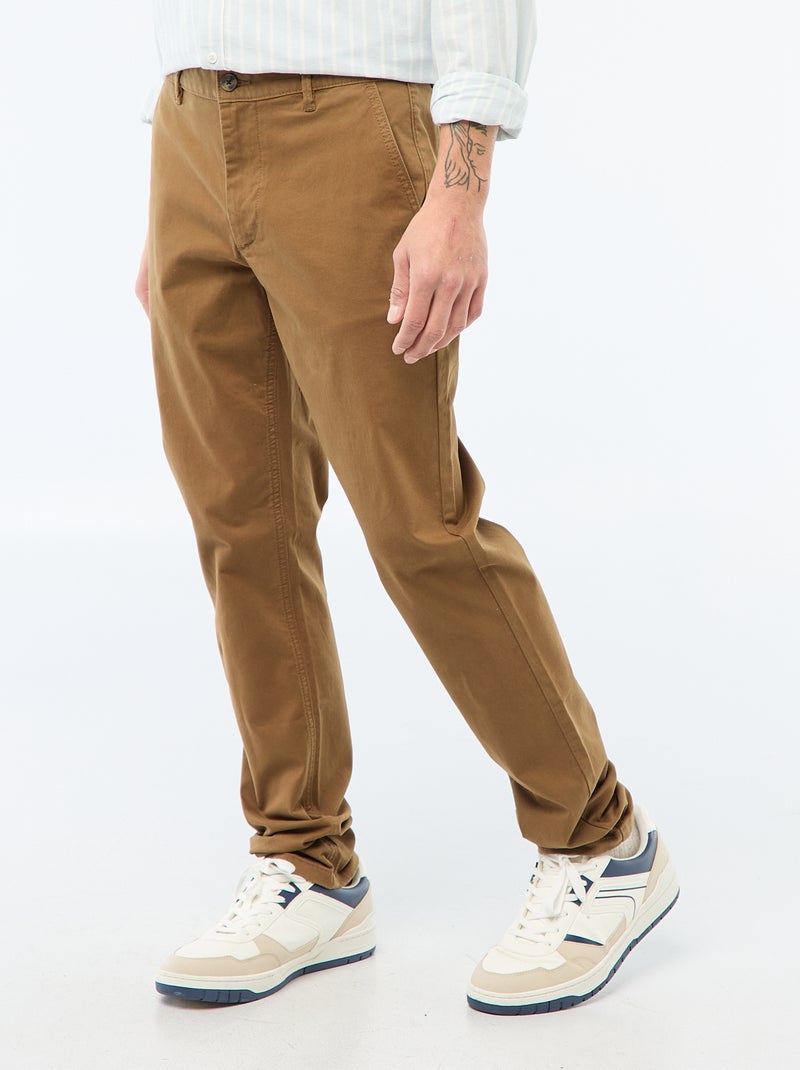 Slim-fit chino Bruin - Kiabi