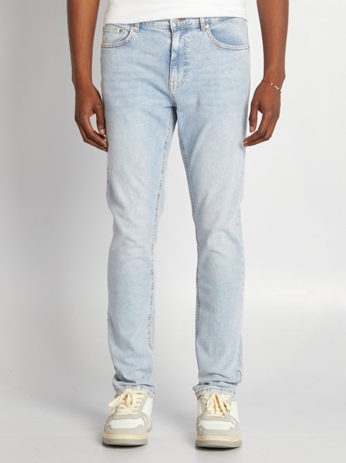 Slim-fit spijkerbroek met vijf zakken - Kiabi Slim-fit spijkerbroek met vijf zakken - Kiabi