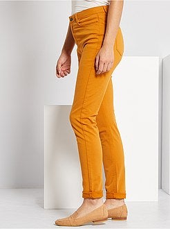 Slimfit broek met meerdere zakken - Kiabi