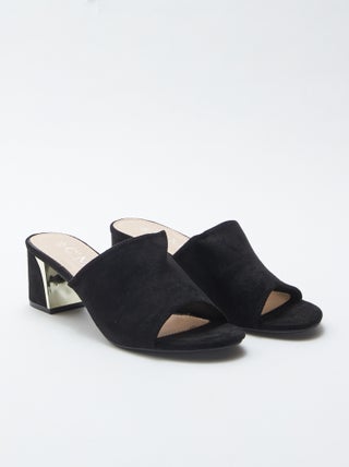 Slippers met hak