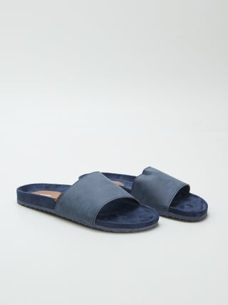 Slippers van twee materialen