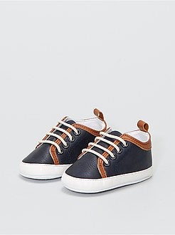 Sneakers met leereffect en veters - Kiabi