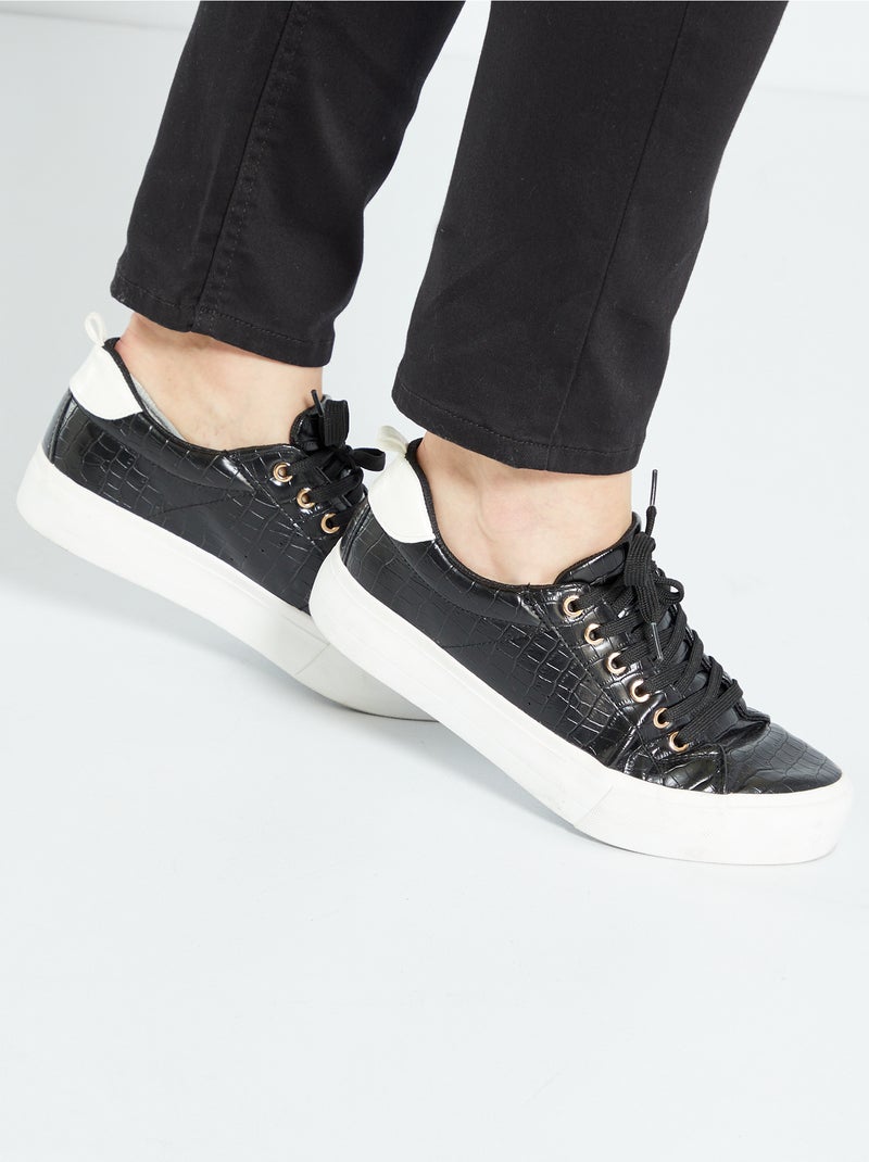 Sneakers met veters en dikke zool zwart - Kiabi