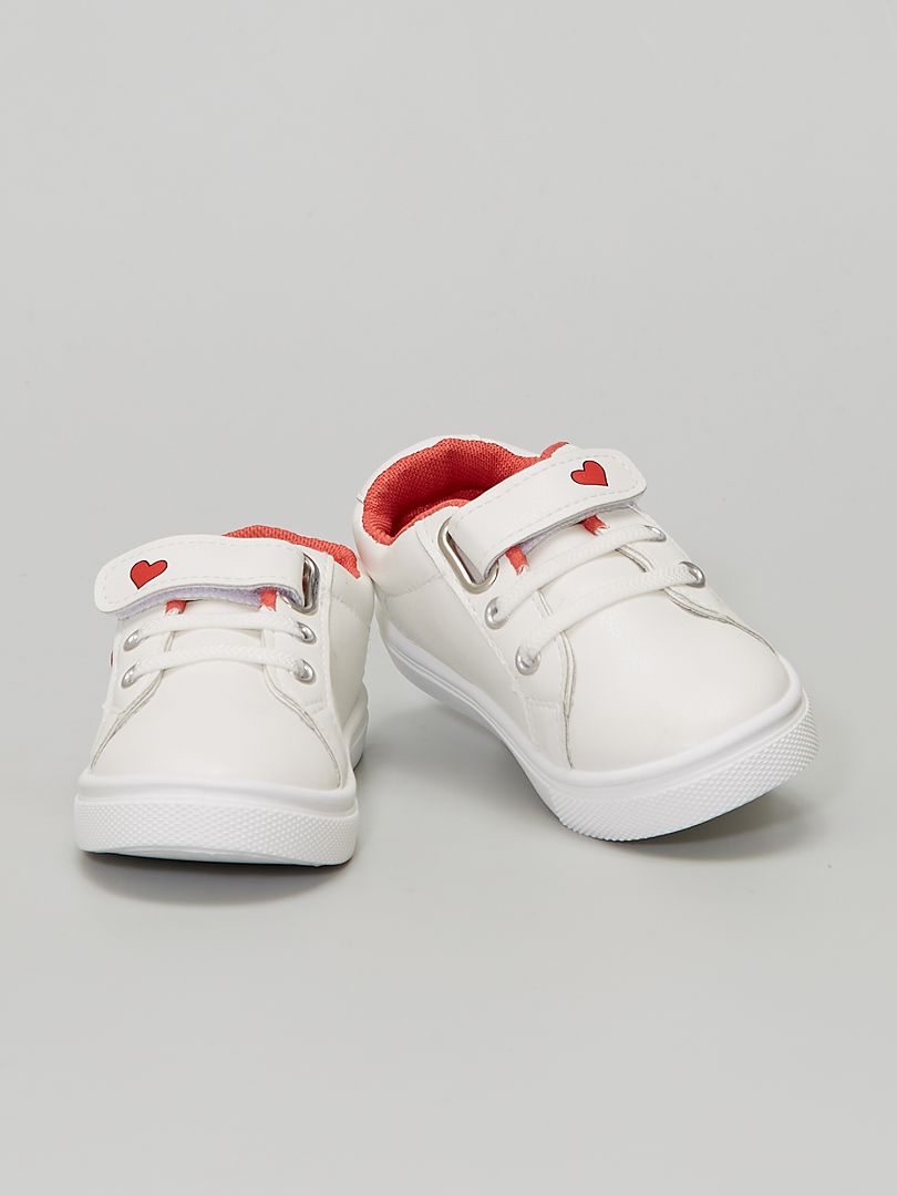 Sneakers van imitatieleer met hartje - wit - Kiabi - 18.00€
