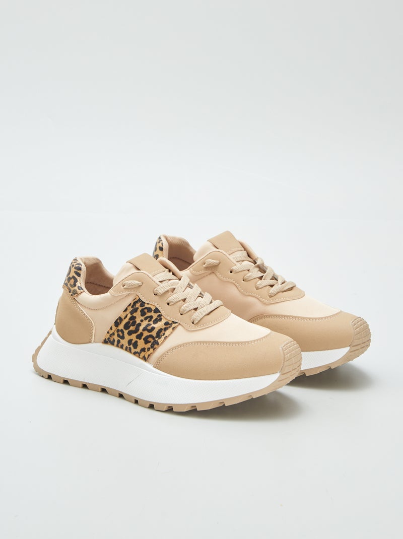Sneakers van twee materialen | Hardloopmodel BRUIN - Kiabi