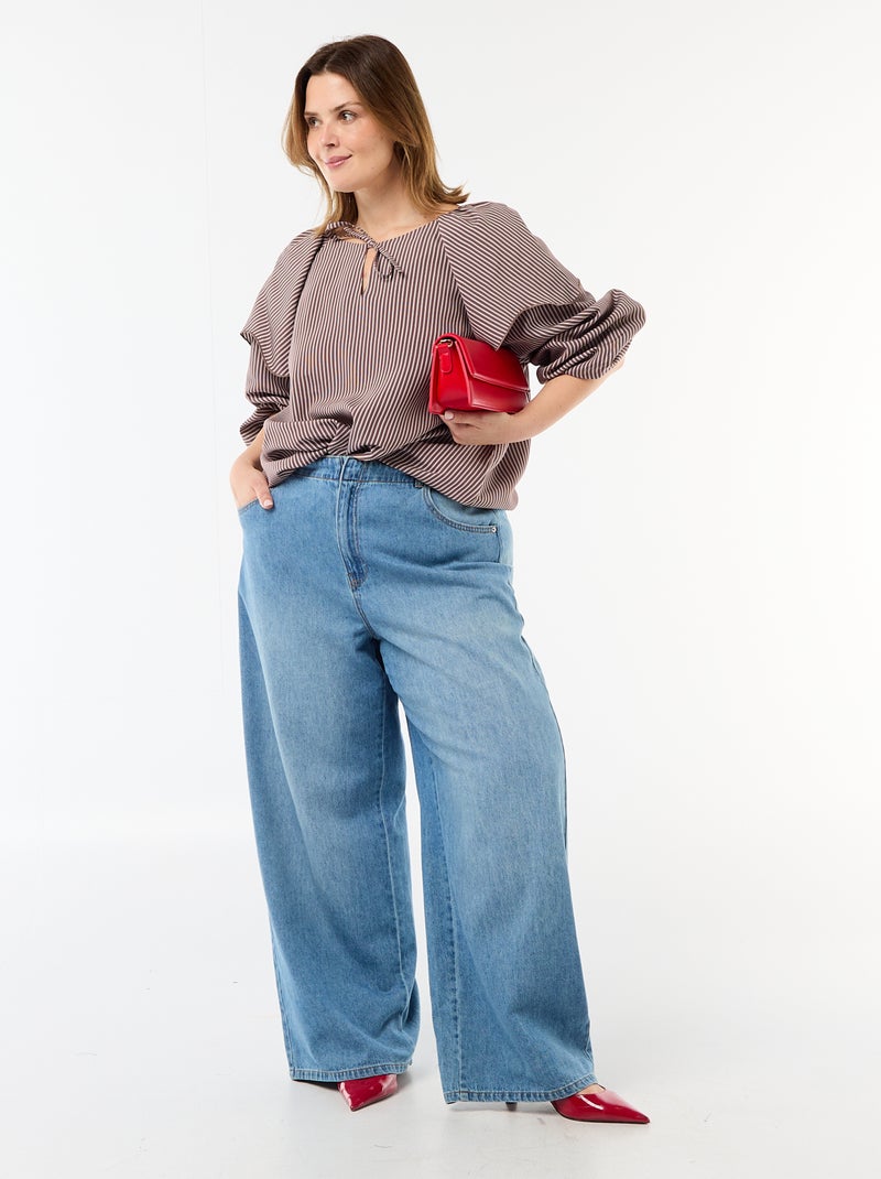 Soepele blouse met lange mouwen en brede kraagruffel Bruin - Kiabi