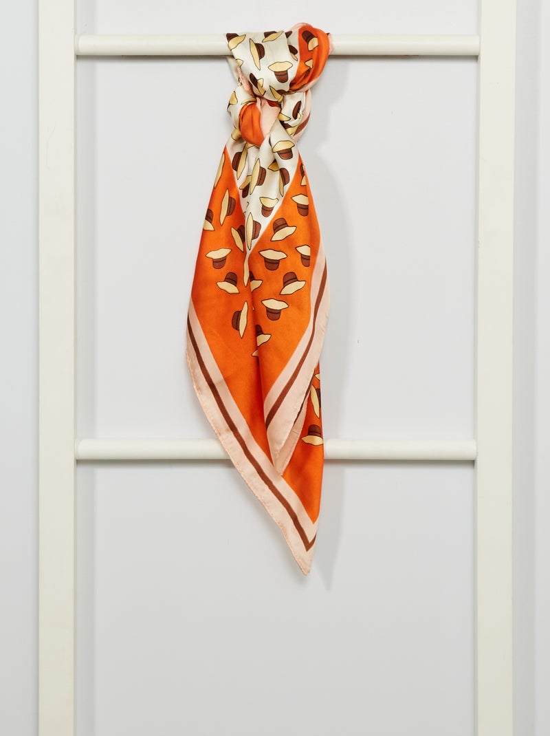 Soepele en lichte vierkante foulard oranje - Kiabi