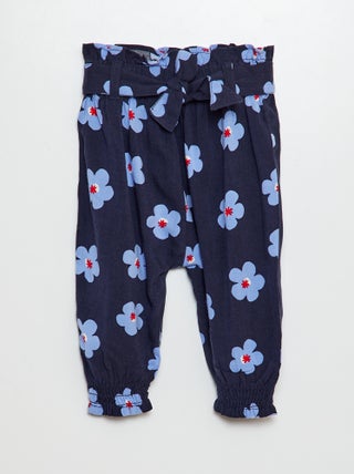 Soepelvallende broek met ceintuur