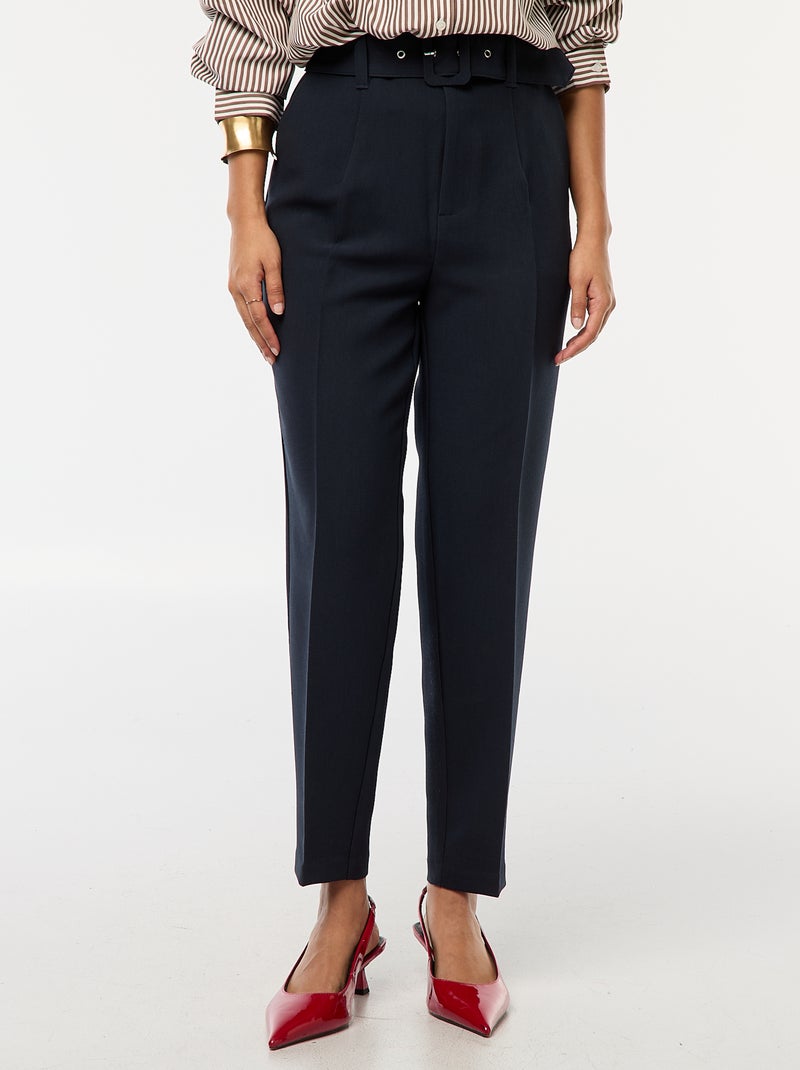 Soepelvallende carrotbroek met ceintuur met gesp Blauw - Kiabi