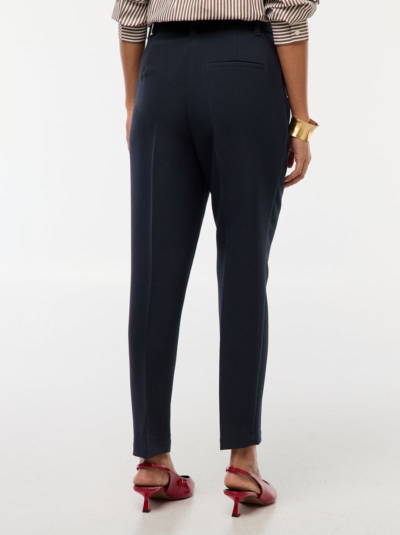 Soepelvallende carrotbroek met ceintuur met gesp Blauw - Kiabi