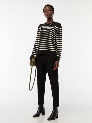 Soepelvallende carrotbroek met ceintuur met gesp