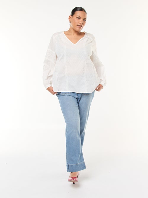 Soepelvallende, effen top met plumetisborduursel en ajourmotiefje - Kiabi