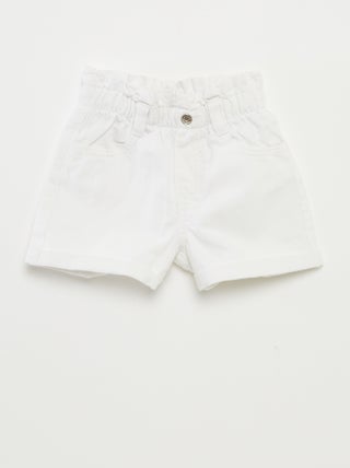 Spijkershort met omgeslagen pijpen