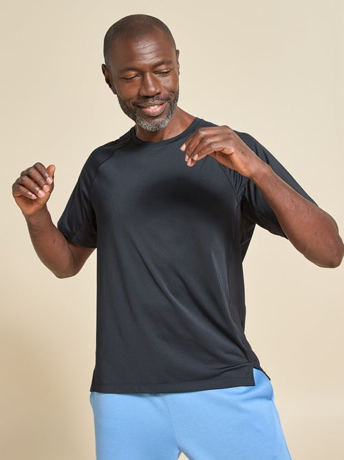 Sport T-shirt met reflecterend detail - (ekstract) - Kiabi Sport T-shirt met reflecterend detail - (ekstract) - Kiabi