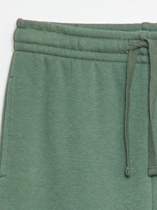 Sporttraining - gemakkelijk aan te trekken collectie - Kiabi