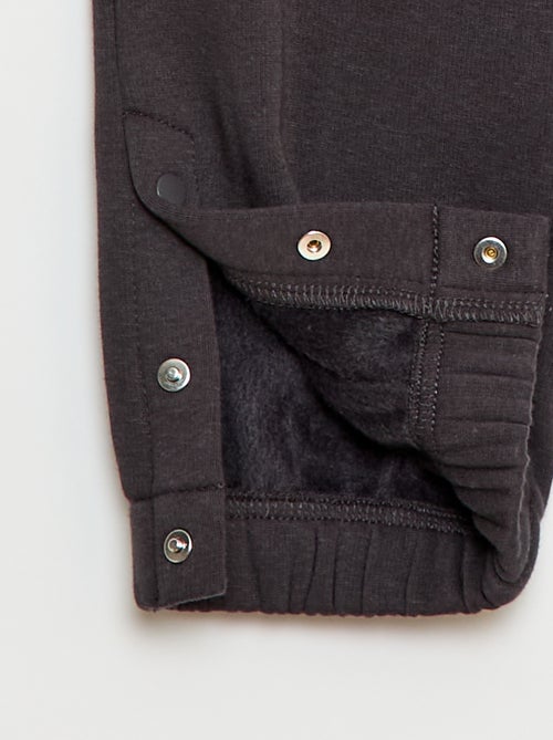 Sporttraining - gemakkelijk aan te trekken collectie - Kiabi