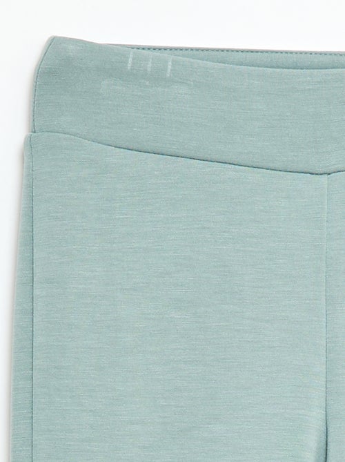 Sporttraining met flare pijpen - Kiabi