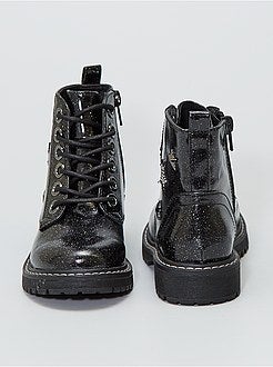 Stoere, gelakte enkellaarzen met pailletten - Kiabi