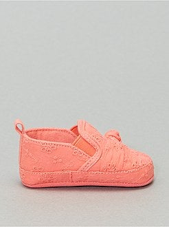 Stoffen babyschoentjes met borduurwerk - Kiabi