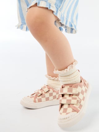 Stoffen sneakers met dambordprint