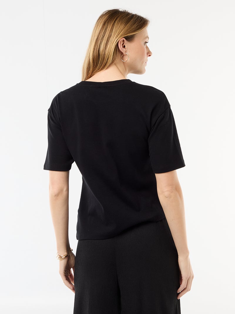 T-shirt met gedrapeerde korte mouwen en fantasiejuweel Zwart - Kiabi