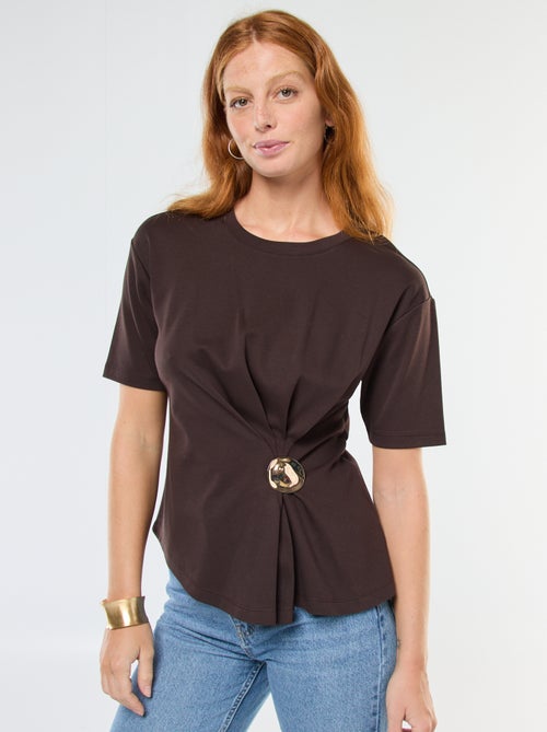 T-shirt met korte mouw met sieraaddetail en gedraaid effect - Kiabi