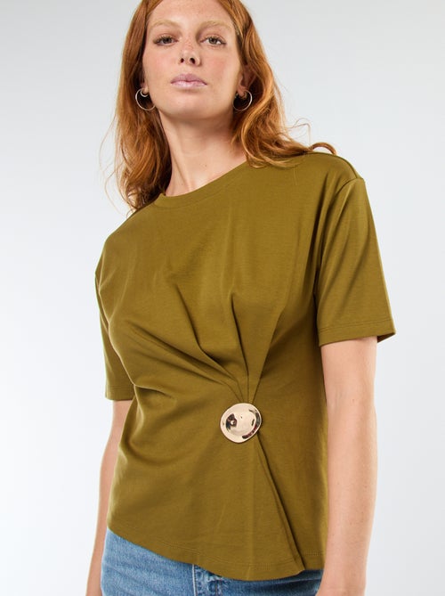 T-shirt met korte mouw met sieraaddetail en gedraaid effect - Kiabi