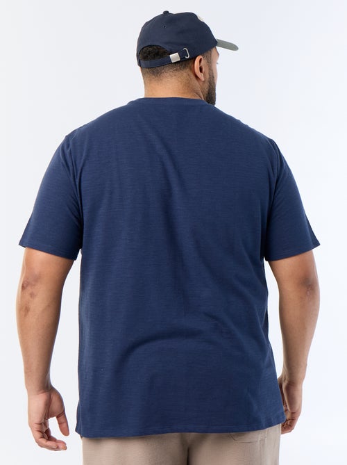 T-shirt met korte mouwen van jerseytricot met fantasiepatroon - Kiabi T-shirt met korte mouwen van jerseytricot met fantasiepatroon - Kiabi