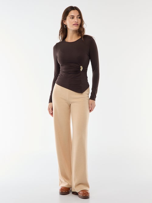 T-shirt met lange mouwen en goudkleurig sieraad vooraan met twisteffect - Kiabi