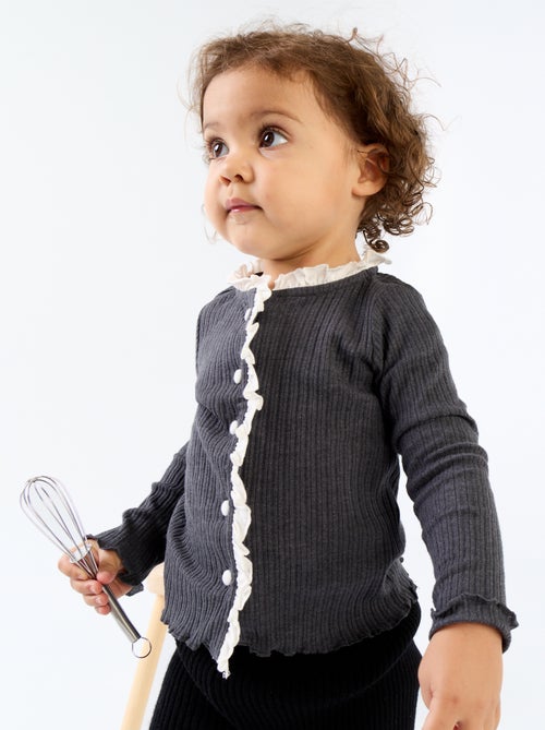T-shirt met lange mouwen, ruches en contrasterende knopen - Kiabi T-shirt met lange mouwen, ruches en contrasterende knopen - Kiabi