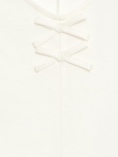 T-shirt met speelse knoopjes - Kiabi