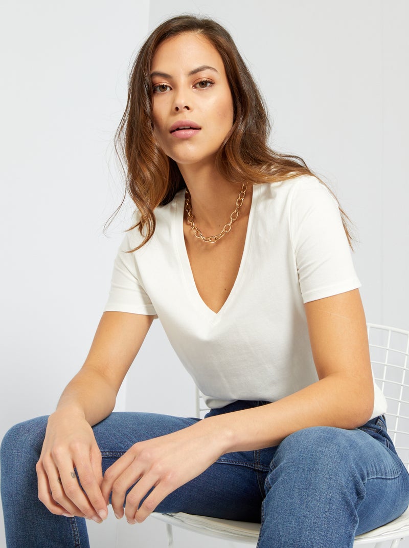 T-shirt met V-hals sneeuw wit - Kiabi