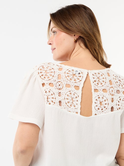 T-shirt van crêpe jerseytricot met macramé - Kiabi