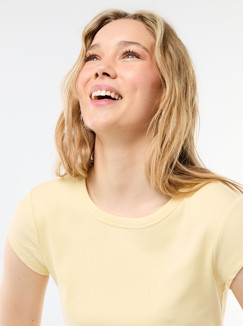 T-shirt van jerseytricot met korte geribde mouwen Geel - Kiabi