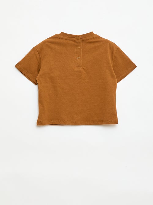 T-shirt van jerseytricot met korte mouwen en borstzak met print - Kiabi