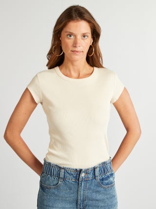 T-shirt van ribstof met korte mouwen