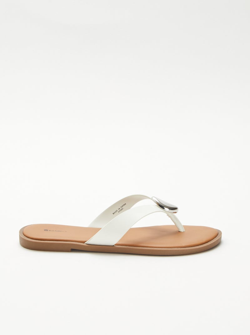 Teenslippers van imitatieleer met metalen detail Wit - Kiabi
