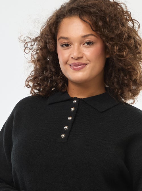 Trui-jurk van zwaar tricot met goudkleurige knoopjes - Kiabi