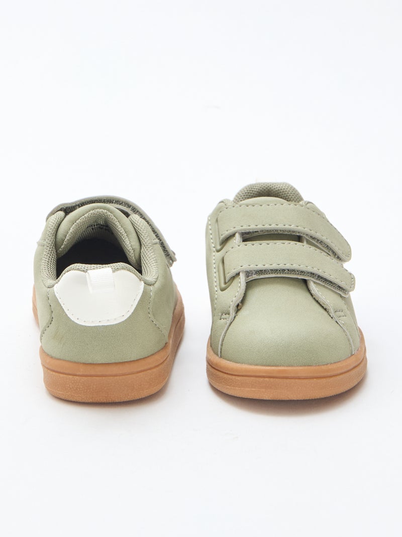 Tweekleurige lage sneakers van suèdine met klittenband Groen - Kiabi