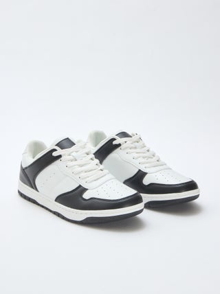 Tweekleurige lage sneakers