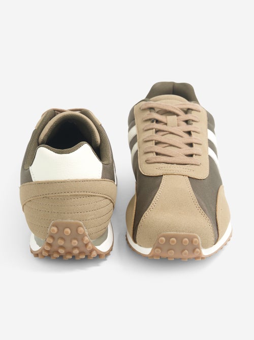 Tweekleurige sneakers met veters - Kiabi Tweekleurige sneakers met veters - Kiabi