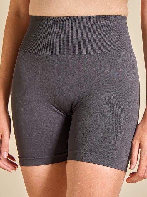 Vormgevende sportshort - (ekstract) - Kiabi